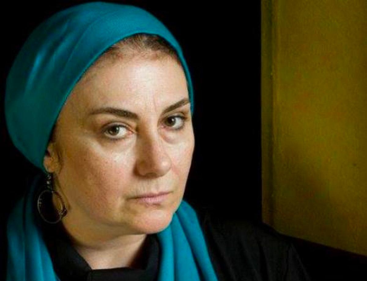 زویا پیرزاد